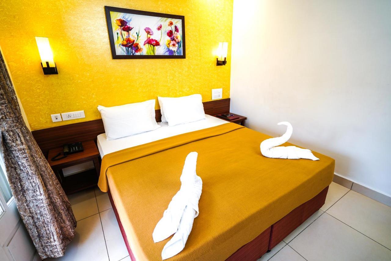 Grande Ave Maria Resort Candolim Bagian luar foto